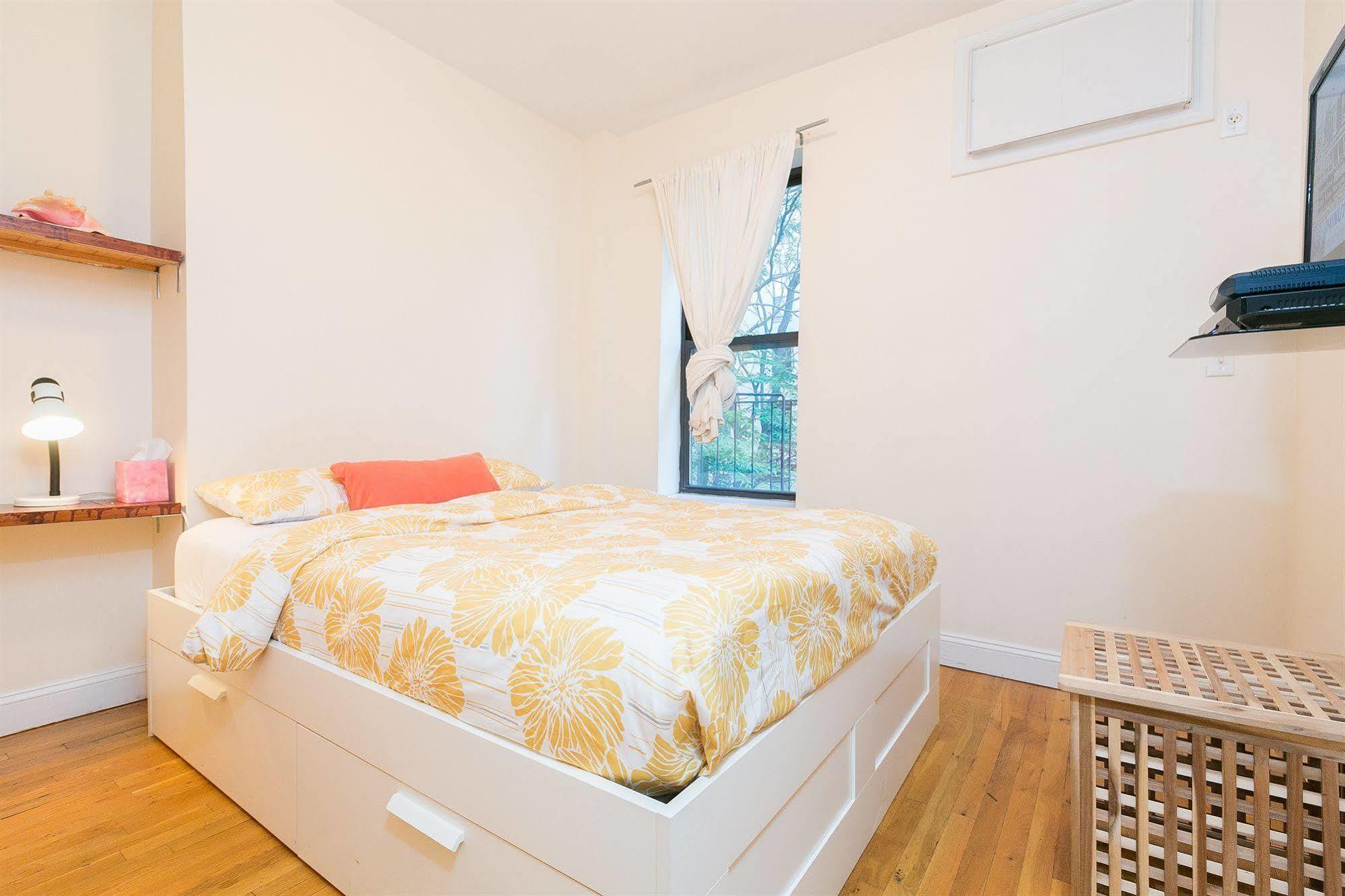 Classy And Cozy New York City Exterior photo